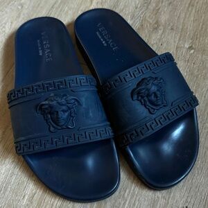 Versace Palazzo Pool Slides -Navy